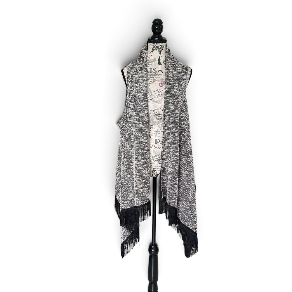 Jessica Simpson Vest Women 1X Black White Fringe Draped Open Front Knit Otto